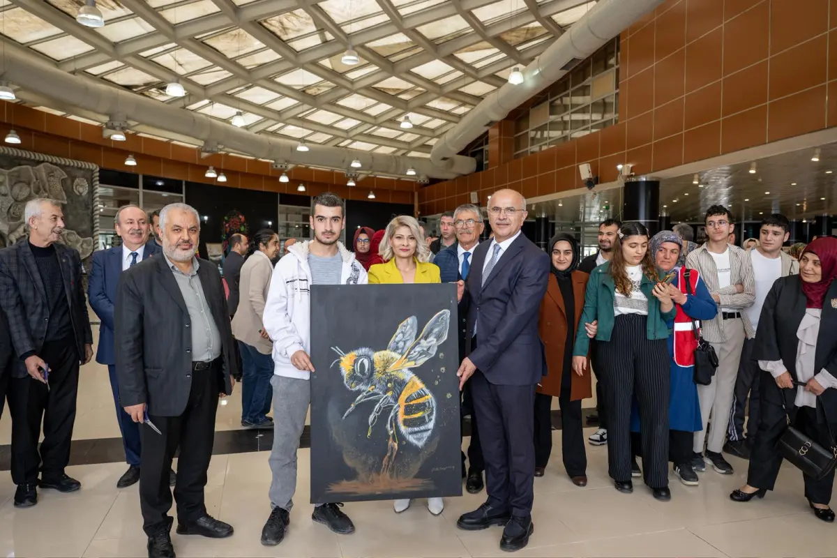Malatya’da Otizm Farkındalık Haftası resim sergisi açıldı