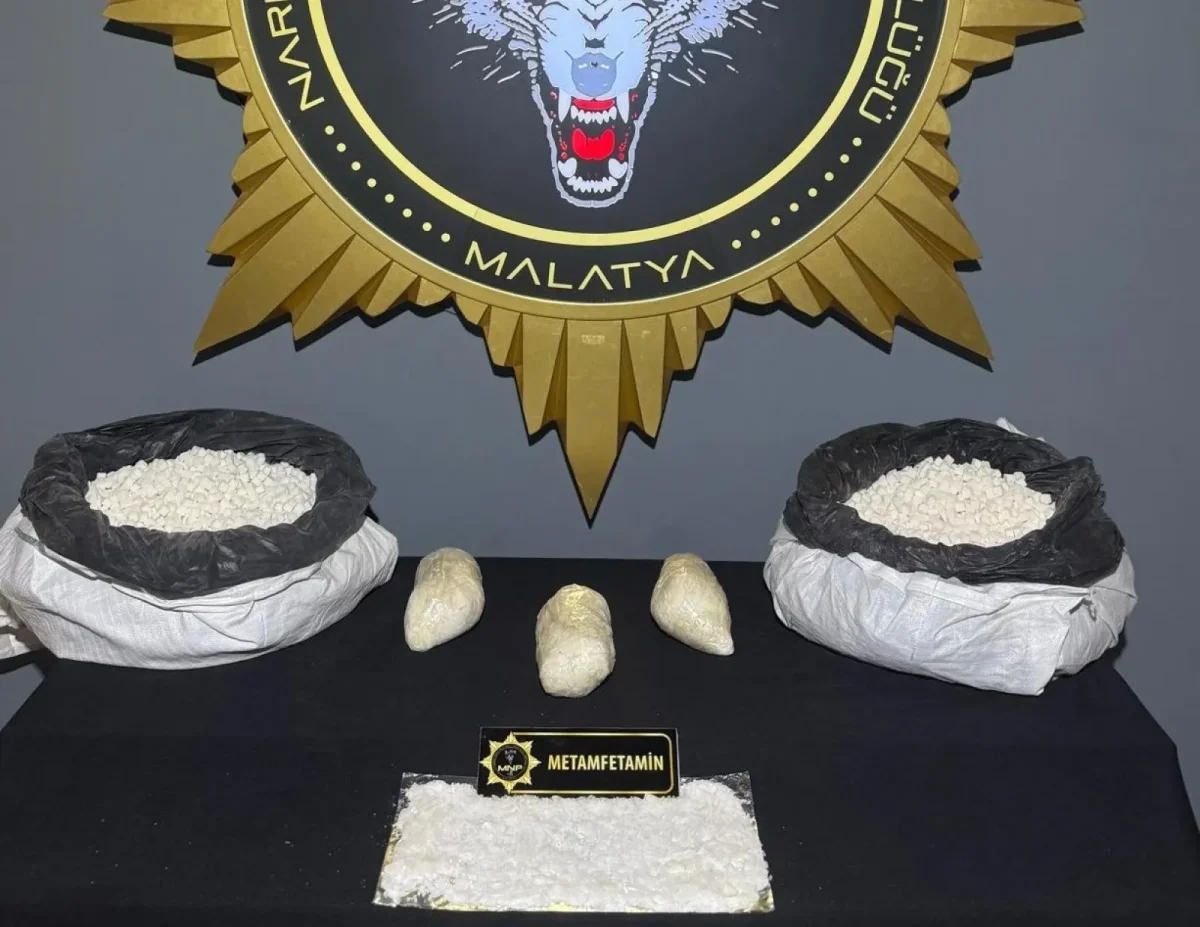 Malatya’da şeker çuvallarından 3 kilo uyuşturucu çıktı