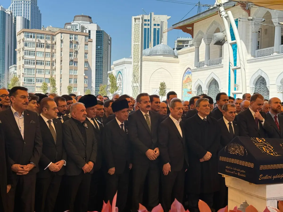 Malatyalı iş insanı Mahmut Çalık son yolculuğuna uğurlandı