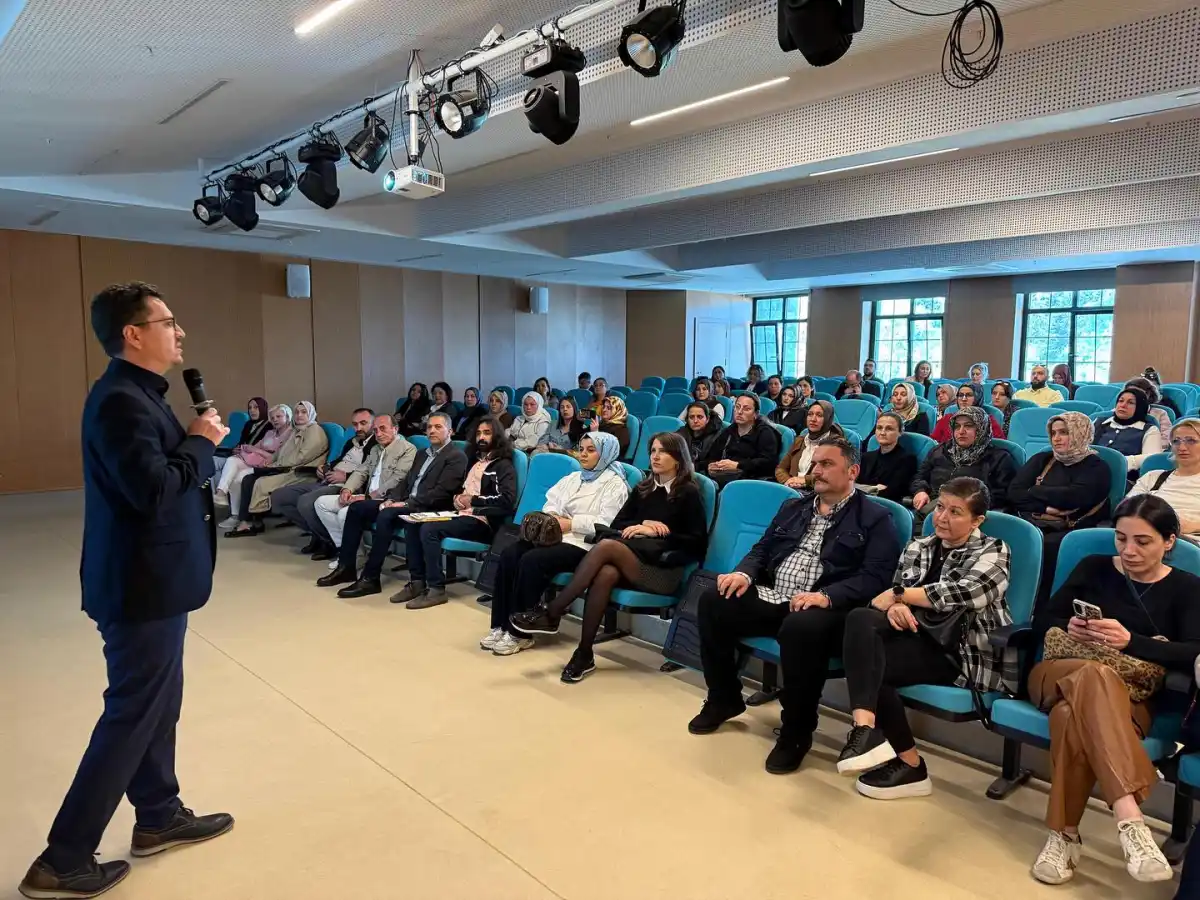 Osman Erkan: yalnızlık sanal bağımlılığı tetikler