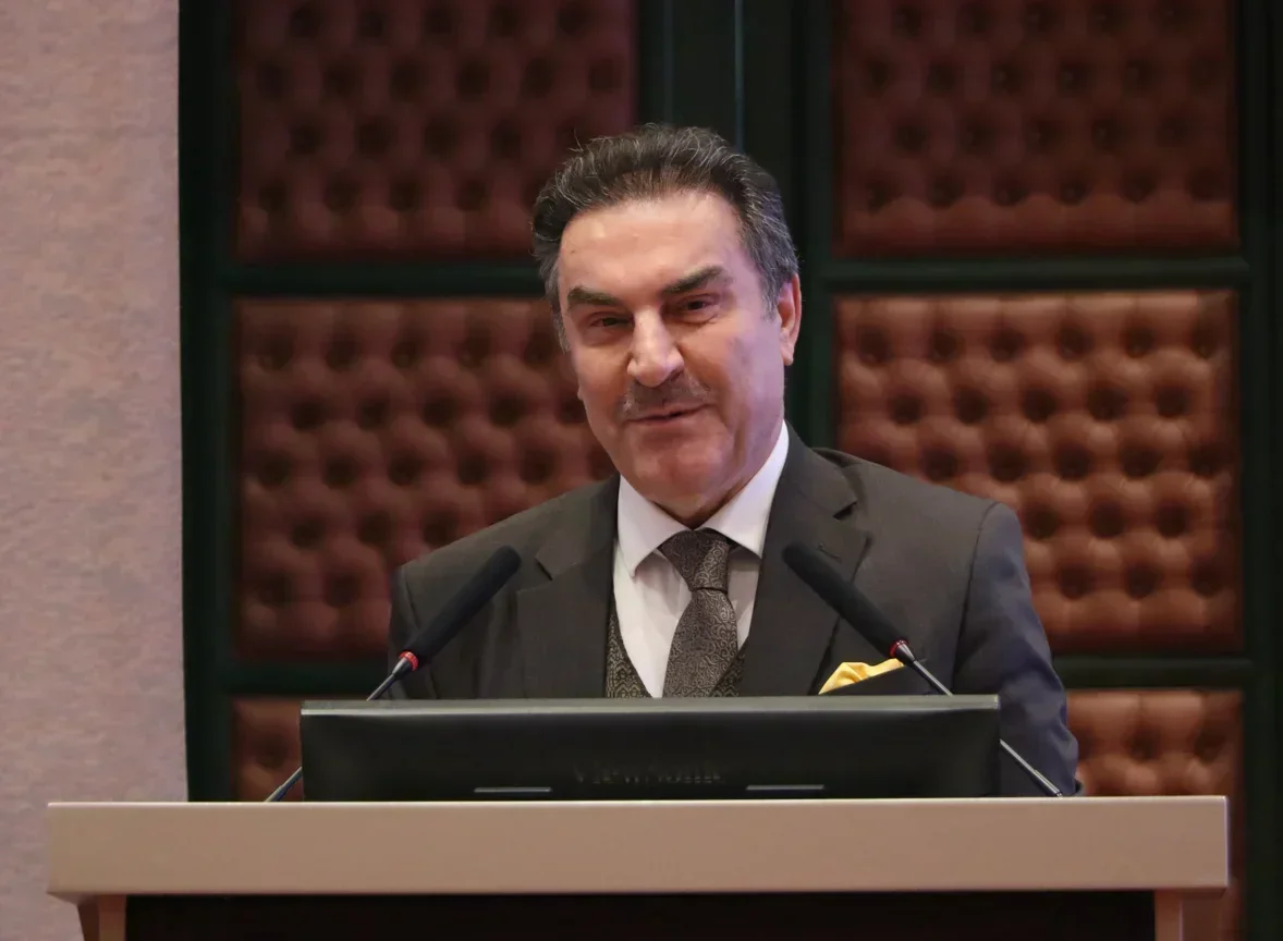 Prof. Dr. Zakir Avşar: ABD NATO’dan çekilebilir mi?