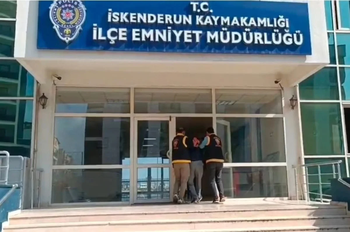 İskenderun’da satırlı saldırı: 3 kişi yaralandı