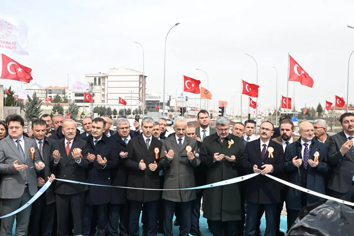 Tatilciler Afyon’u Rahat Geçecek