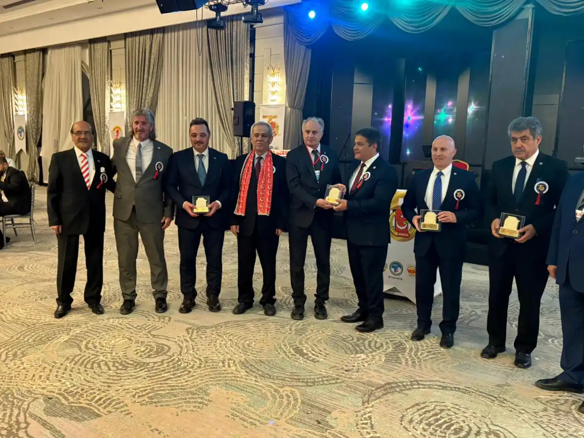 TİMBİR’den Eskişehir’de anlamlı buluşma: 75. yıl anısına plaket takdimi