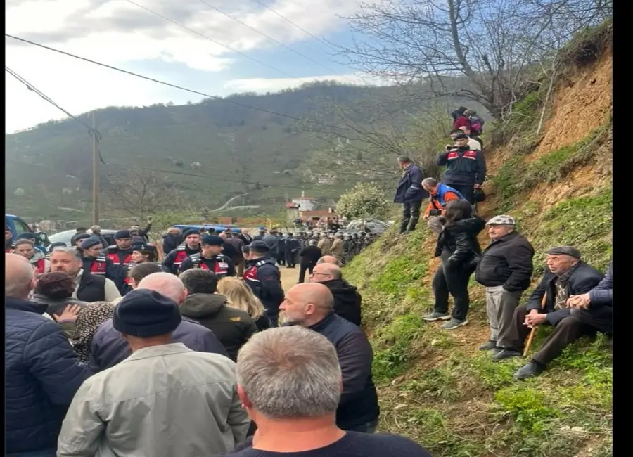 Tirebolu Sekü köyünde sondaj makinesi sahaya girdi