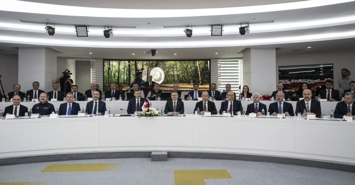 Valiler Ankara’da yangın gündemiyle toplandı