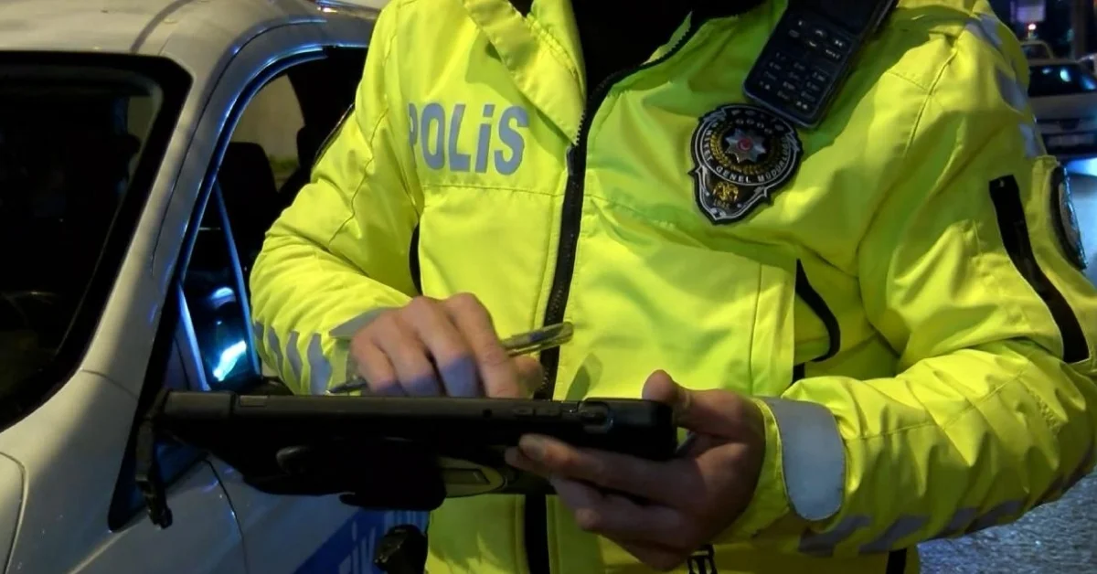 Yeni trafik yasası yürürlükte: Cezalar katlandı