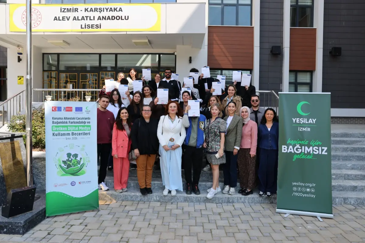 Yeşilay İzmir Şubesi tarafından başlatılan, koruma altındaki çocuklara dijital bağımlılık ve üretken medya eğitimi tamamlandı
