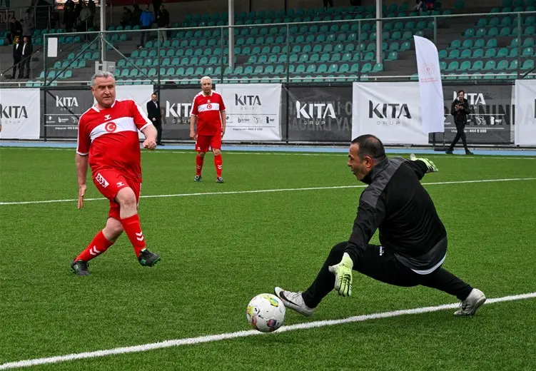 Bakan Bak ‘tan Gösteri Maçında 2 Gol