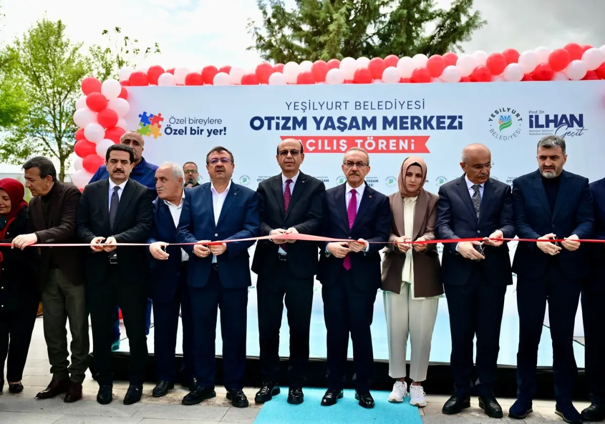 Yeşilyurt Otizm Yaşam ve Destek Merkezi hizmete açıldı