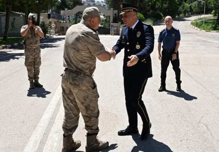 Emniyet Müdürü Korkmaz’dan Jandarma Teşkilatına tebrik ziyareti
