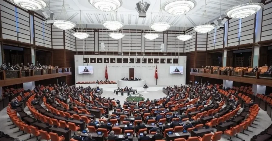 Emniyet Teşkilat Kanunu’na ilişkin düzenlemeleri içeren tasarı TBMM’den geçti