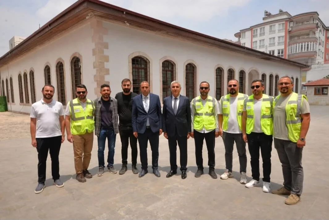 Osmaniye’de tarih yıkılmadı, küllerinden yeniden doğdu!
