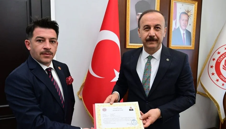 Vali Erin’den Başarılı Kaymakamlara takdir belgesi