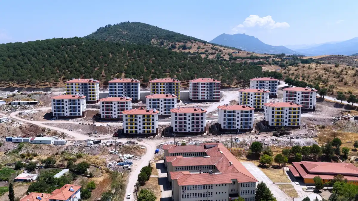 Bakan Kurum: Yalnız bırakmadık, bırakmayız