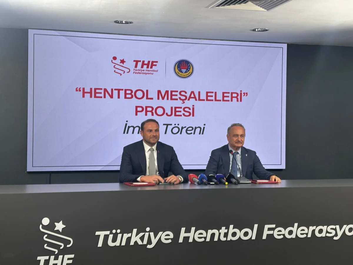 Hentbol Meşalesi Projesi ile genç sporculara hem eğitim hem spor desteği