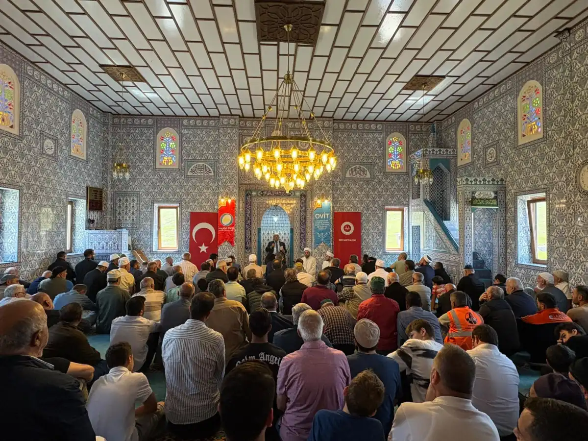Ovit Hacı Hakkı Ekşi Camii’nde Kur’an ziyafeti yaşandı