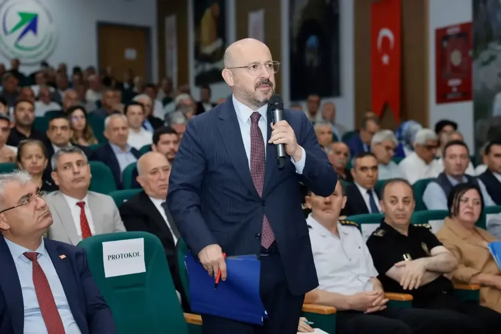 Sağlıkta istikrar devam ediyor: Halil Nacar’a 3 yıl daha görev
