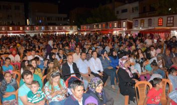 ‘Asr-ı Saadet’ Tiyatrosu Sergilendi