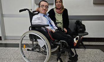 Engelleri aştı hayaline ulaştı: Doğuştan cam kemik hastası Hamza, beyaz önlüğüne kavuştu