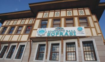 ‘‘ Somuncu Baba Sofrası’nda Tarihe Yolculuk ’’