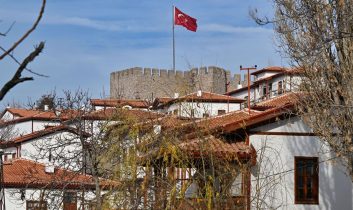 Ankara Kalesi tarihi dokusuna kavuştu, tarihsel dokusuyla 240 yapı Ankara’ya yeniden kazandırıldı