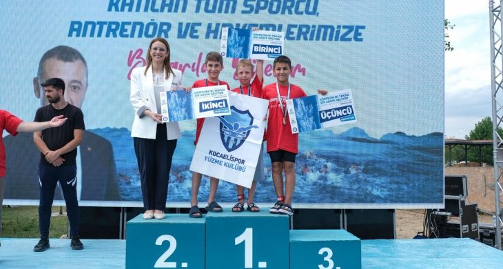 Körfezin iki yakası kulaçlarla birleşti