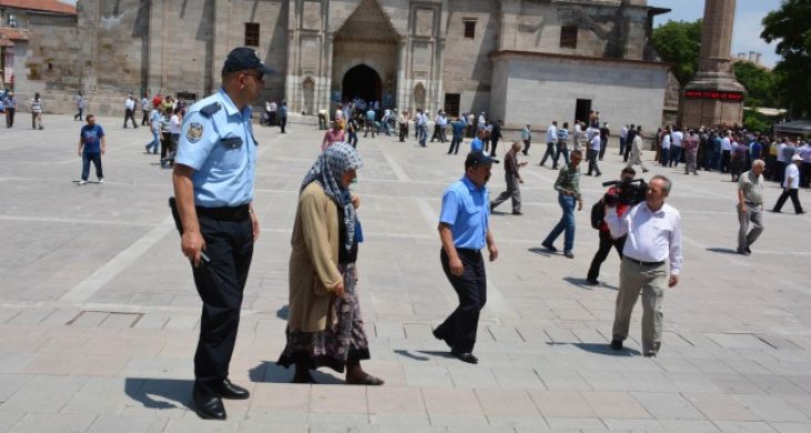 Dilencilere Göz Açtırmadılar