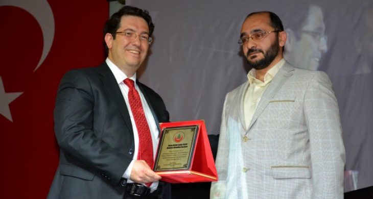 Buhara Derneğinden Başkan Yazgı’ya Plaket‏