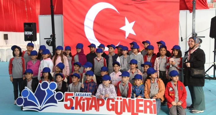 Çocuk Tiyatroları Kitap Günlerine Renk Katıyor