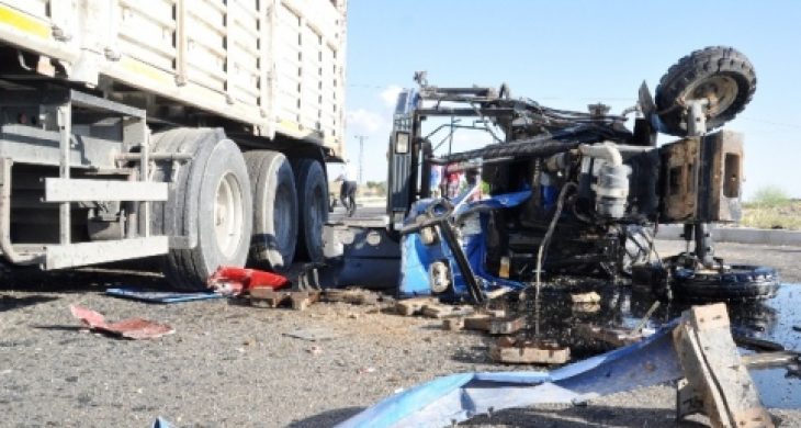 Aksaray’da Traktör İle Tir Çarpıştı: 1 Ölü
