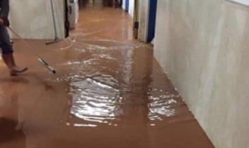 Aksaray’da Yağış Sonrası Hastaneyi Su Bastı