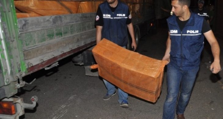 300 Bin Paket Kaçak Sigara Çıktı