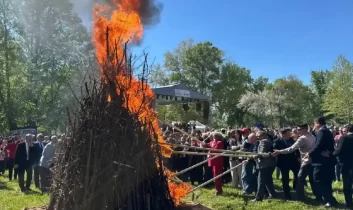 1400 yıllık Kakava ateşi bu yıl da yükseldi