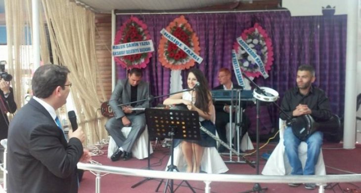 Anneler Gününe Özel Mine Gez Konseri Düzenlendi