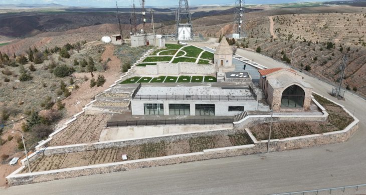 Restorasyonu Tamamlandı! Tarihi II. Kılıçarslan Türbesi’ne Artık Ulaşım Çok Kolay