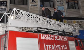 Mesaiye Dalınca İş Yerinde Mahsur Kaldı