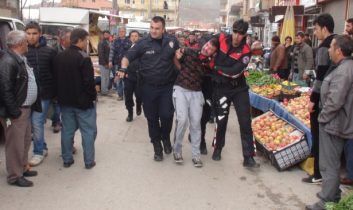 Pazar Yerinde Kavga: İki Yaralı