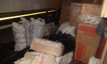 Ev Eşyalarının İçinden 70 Bin Paket Kaçak Sigara Çıktı