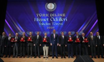 “2025 Türk Diline Hizmet Ödülleri” sahiplerini buldu