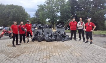 Vefa Motorize Derneği öncülüğünde Karagöl Yaylası’nda çöpler toplandı