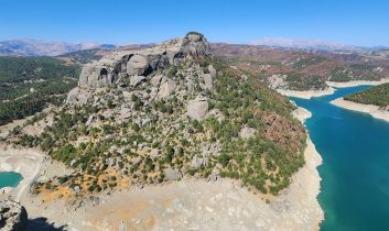 Kahramanmaraş’taki Ali Kayası, doğayla tarihi buluşturuyor