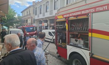 Çarşı içinde çıkan yangın korkuttu