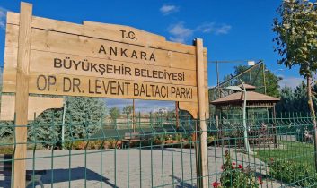 Belediye 2 doktorun ismini yaşatmak üzere paklara verdi