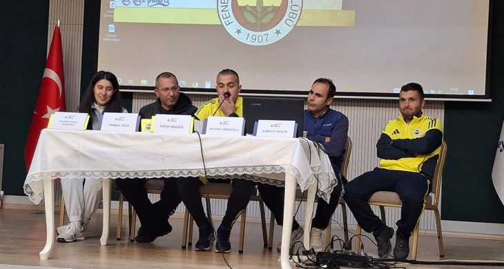 Fenerbahçe Spor Okulları yönetimi, ailelerle bir araya geldi