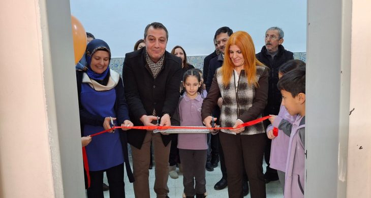 Milli Eğitim Müdürü Adem Uslu, kütüphane açılışı yaptı