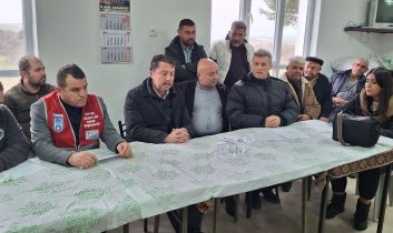 Belediyeden Kızılcasöğüt Mahallesinde toplantı