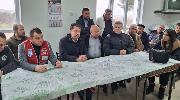 Belediyeden Kızılcasöğüt Mahallesinde toplantı