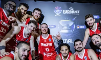 12 Dev Adam tarihi zaferin eşiğinde: Finalde rakip Almanya