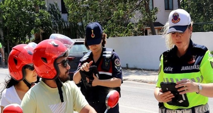 Çanakkale’de jandarmadan motosiklet ve motorlu bisikletlere özel trafik denetimi